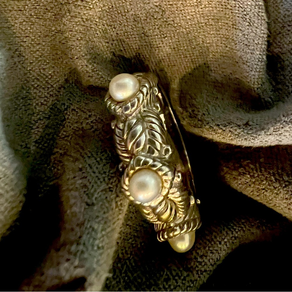 Judith Ripka Pearl & Sterling Silver ring!